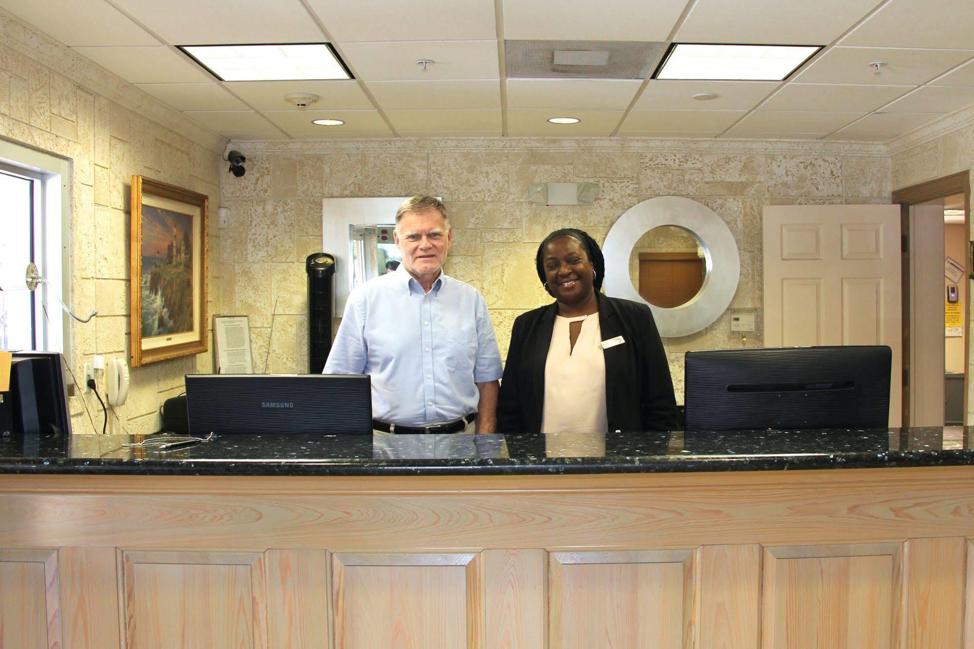 Royal Inn Hotel Loxahatchee Bagian luar foto